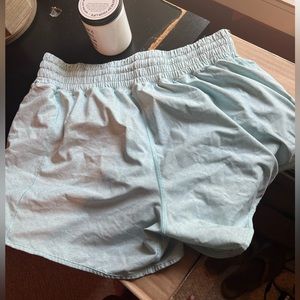 Lululemon High Rise 4” Hotty Hot Shorts